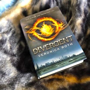 Divergent book